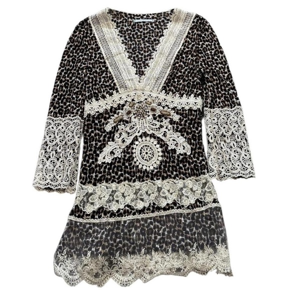 passion concept Tops - Elegant Lace Trim Leopard Print Blouse